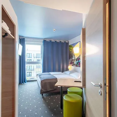 Hotel B&B Hotel Neu-Ulm 3*