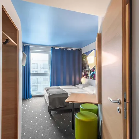 B&B Hotel Neu-Ulm מלון