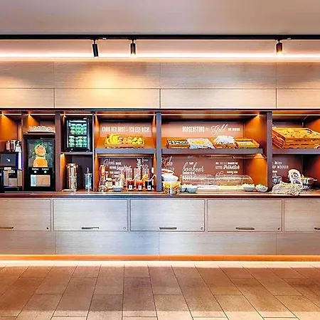 B&B Hotel Neu-Ulm 3* נוי-אולם