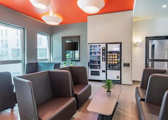 מלון B&B Hotel Neu-Ulm 3*